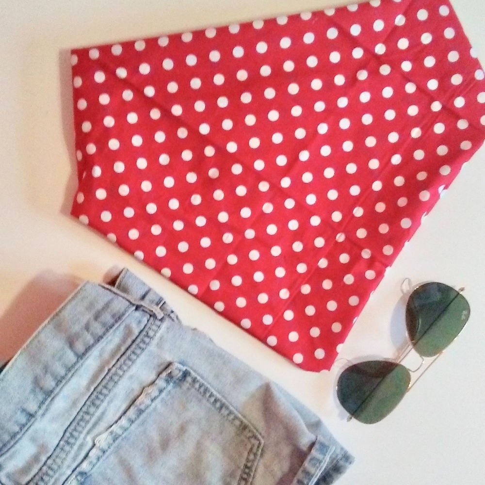 RED AND WHITE POLKA DOT PRINT BANDANA TOP! - Picture 2 of 8